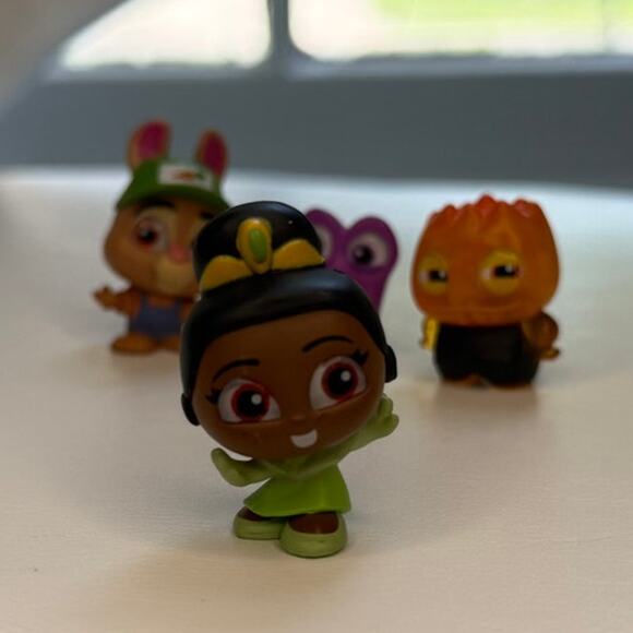 Disney Doorables Series 11 - Lot of 4 Figures - Picture 5 of 8